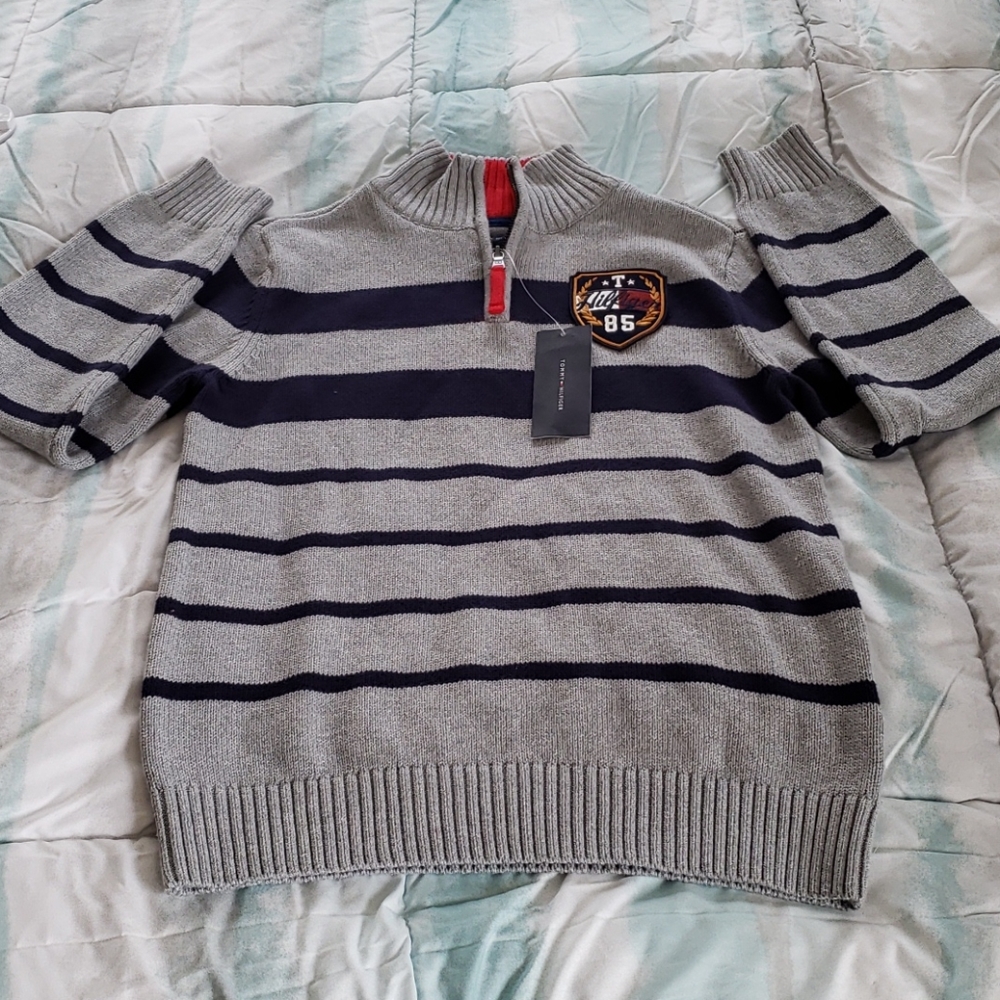NWT Tommy Hilfiger Sweater Size L
